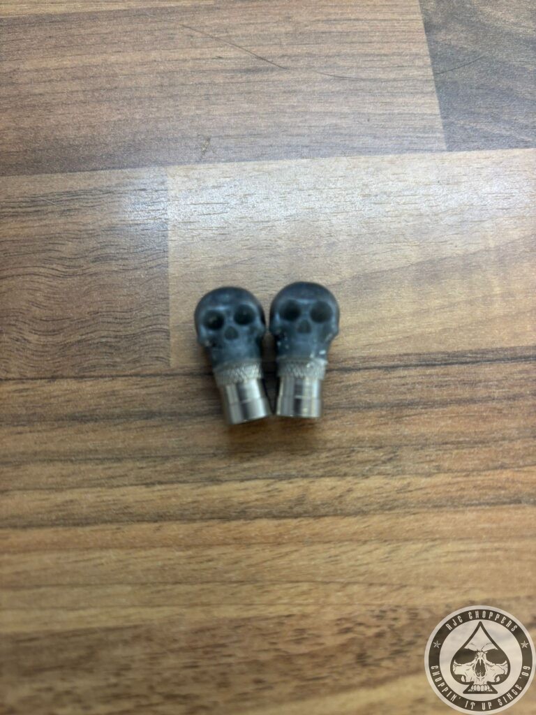 Valve Caps Skull Resin, Charcoal