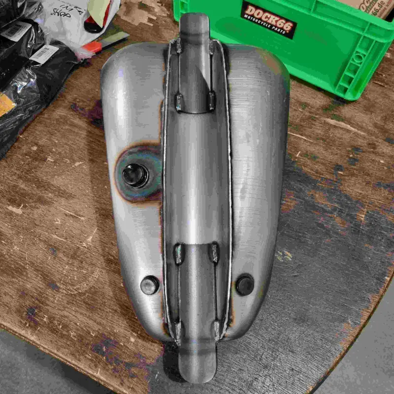 Mustang tank, Dished, 3,1 gl - Image 4